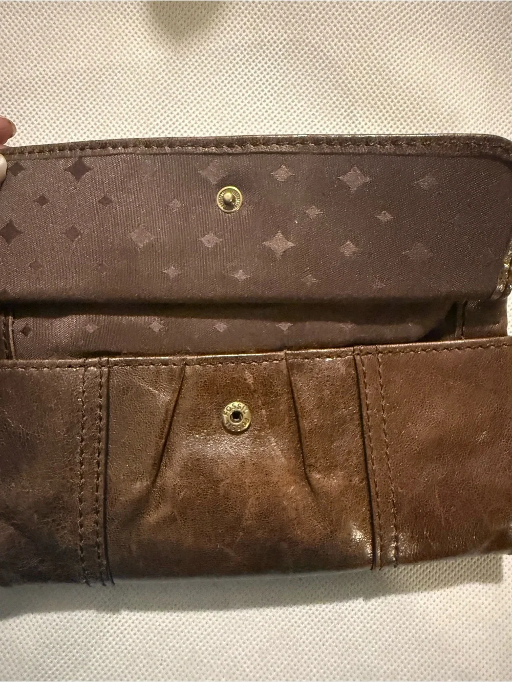 Fossil Brown Leather Zip Card Holder with Gold Plaque